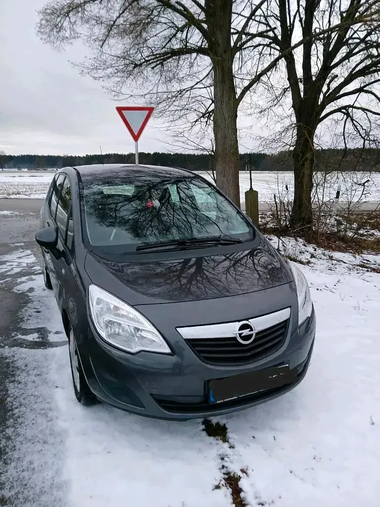 Gebraucht Opel Meriva 100 PS (73 kW) 2011 Andere farben Van / Kleinbus