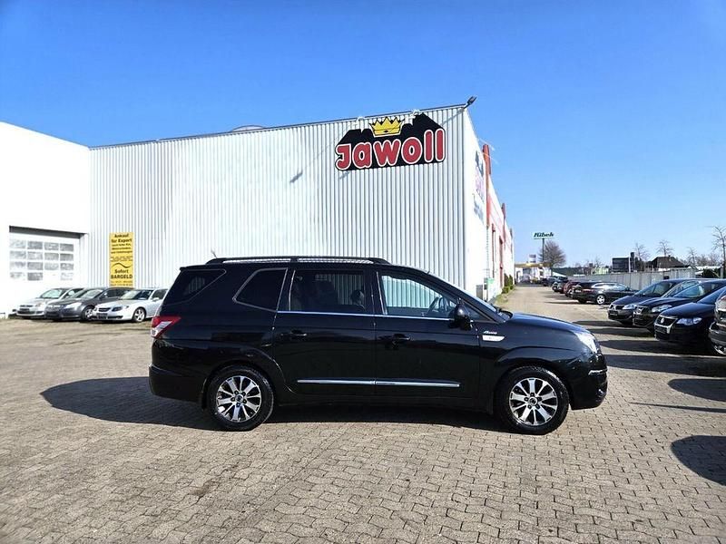 Gebraucht Ssangyong (KGM) Rodius 178 PS (130 kW) 2017 Schwarz Van / Kleinbus