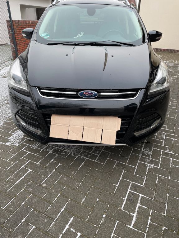 Gebraucht Ford Kuga Titanium 163 PS (119 kW) 2014 Schwarz SUV