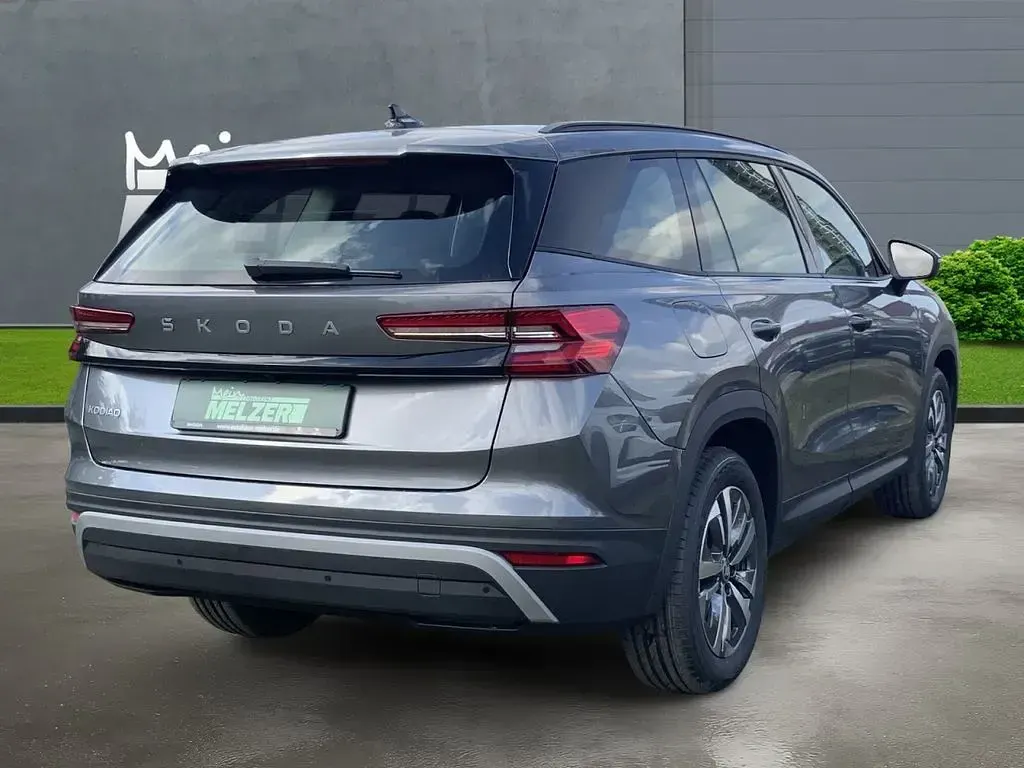 Neu Skoda Kodiaq Selection 150 PS (110 kW) 2026 Grau SUV