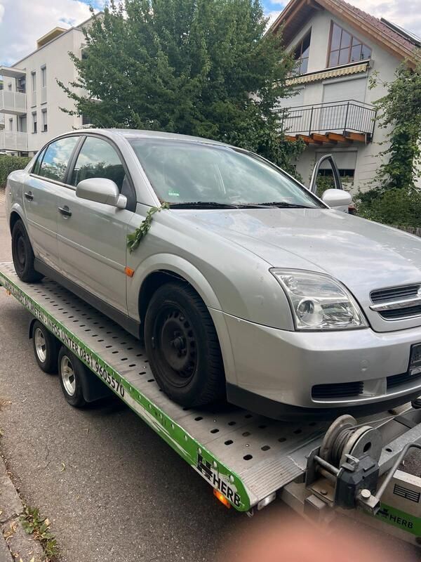 Silber Gebraucht 2002 Opel Vectra Kombi | 850 € (Fairer Preis) - Bild 1/4