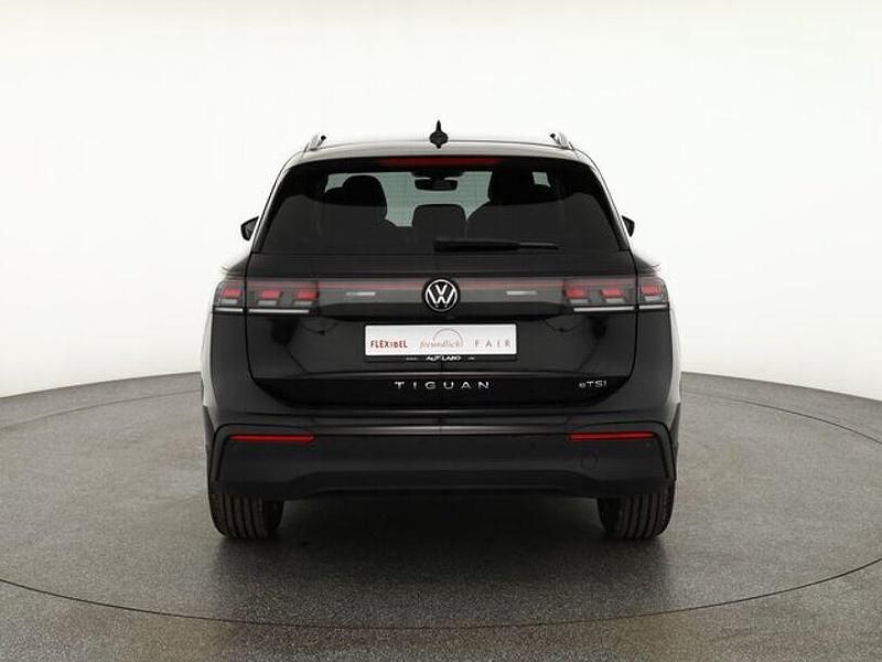 Neu VW Tiguan 150 PS (110 kW) 2025 Schwarz SUV