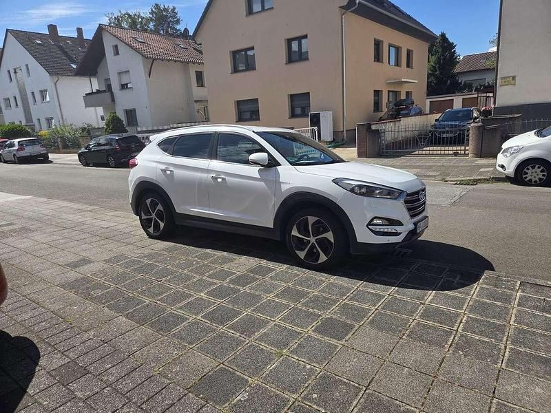 Gebraucht 2015 Hyundai Tucson Trend SUV | 14.500 € (Etwas zu teuer) - Bild 1/4