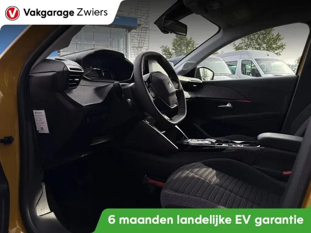 Gebraucht Peugeot e-208 Active 100 kW (136 PS) 2023 Gelb Kleinwagen