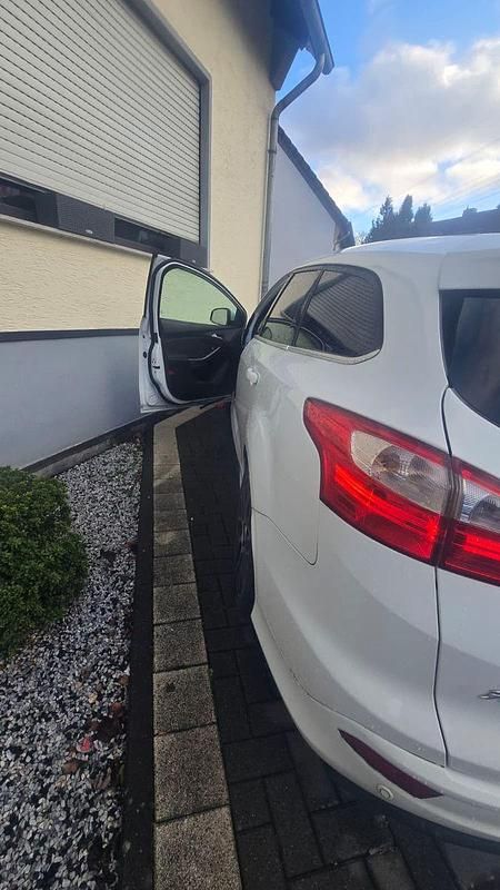 Gebraucht Ford Focus S 150 PS (110 kW) 2013 Weiß Kombi