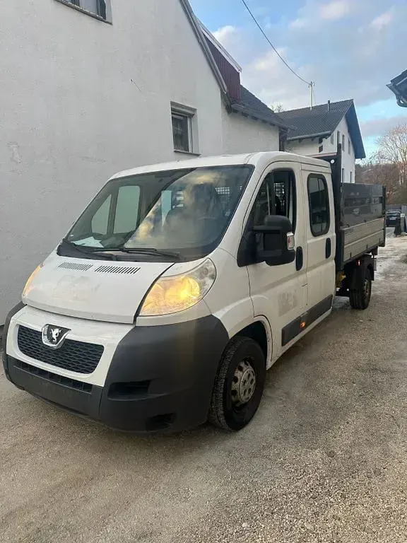 Gebraucht Peugeot Boxer 150 PS (110 kW) 2013 Weiß Van