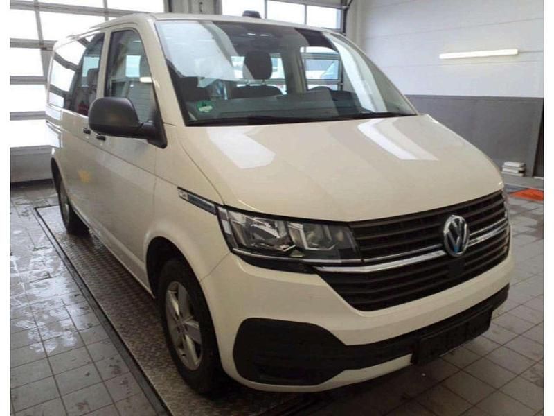 Gebraucht VW Multivan Family 150 PS (110 kW) 2022 Candyweiß Van