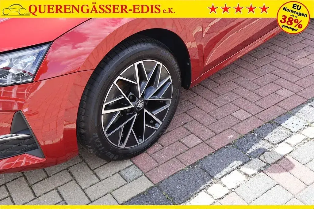 Gebraucht Skoda Octavia 150 PS (110 kW) 2025 Cayenne orange pearl (metallic) Limousine