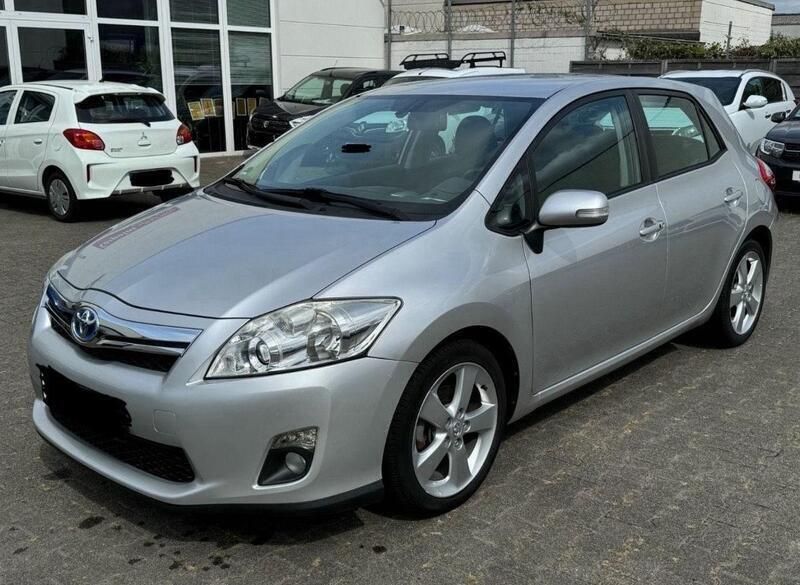 Silber Gebraucht 2011 Toyota Auris Hybrid Kleinwagen | 10.500 € (Teuer) - Bild 1/4
