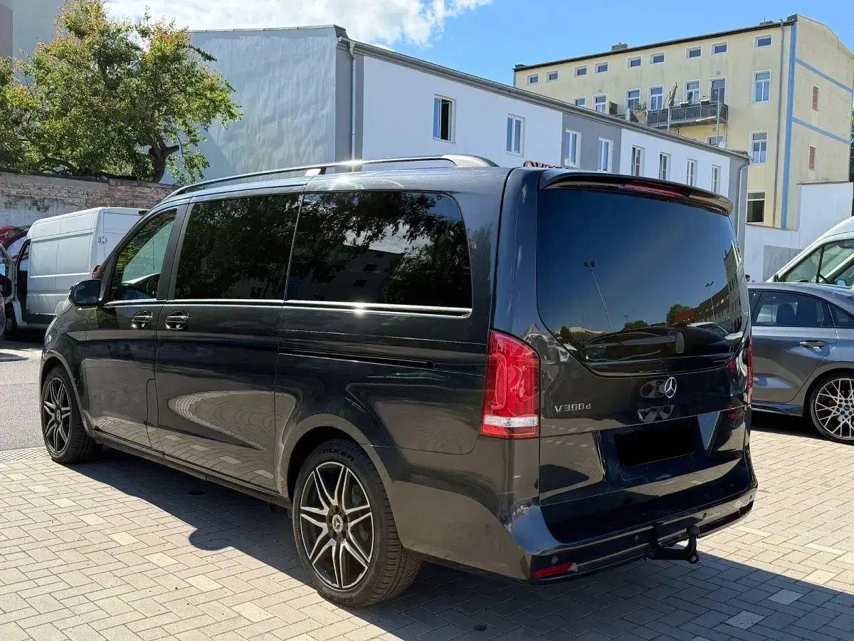 Gebraucht Mercedes V300 Avantgarde 239 PS (175 kW) 2021 Grau Van / Kleinbus