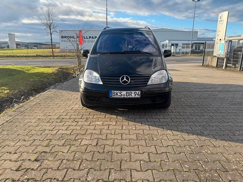 Gebraucht Mercedes Vaneo 102 PS (75 kW) 2004 Schwarz Van / Kleinbus