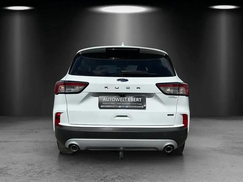 Gebraucht Ford Kuga Titanium 224 PS (164 kW) 2021 Frostweiß SUV