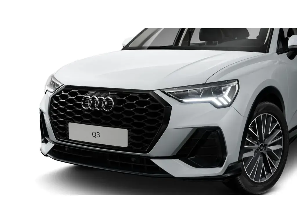Gebraucht Audi Q3 Sportback Sport 150 PS (110 kW) 2026 Weiss SUV