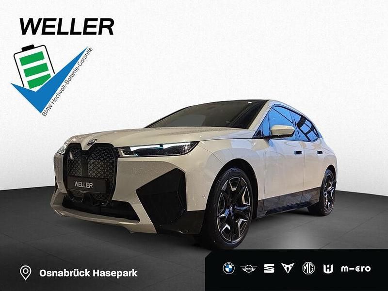 Weiß Gebraucht 2023 BMW iX Sport Line SUV | 44.850 € (Guter Preis) - Bild 1/3