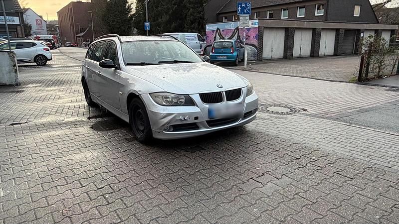 Gebraucht BMW 320 150 PS (110 kW) 2006 Silber Kombi