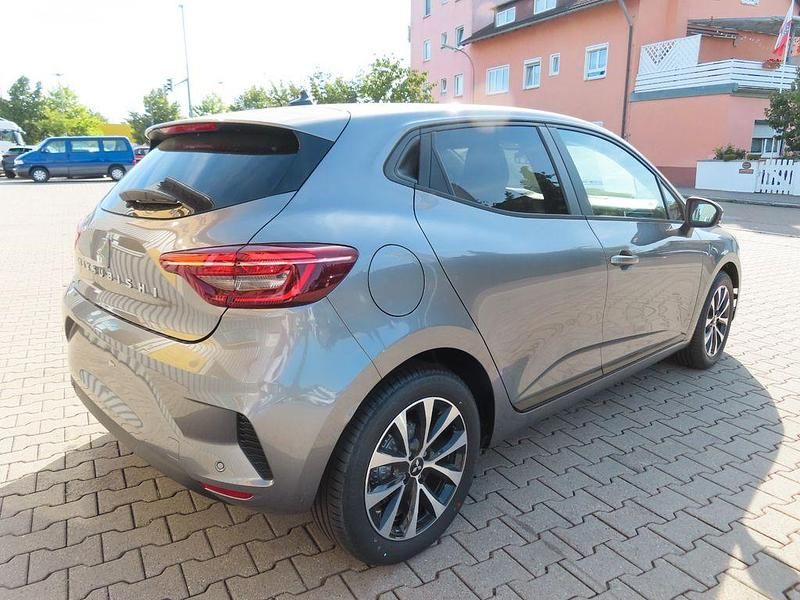 Neu Mitsubishi Colt Plus 67 PS (49 kW) 2025 Grau Limousine