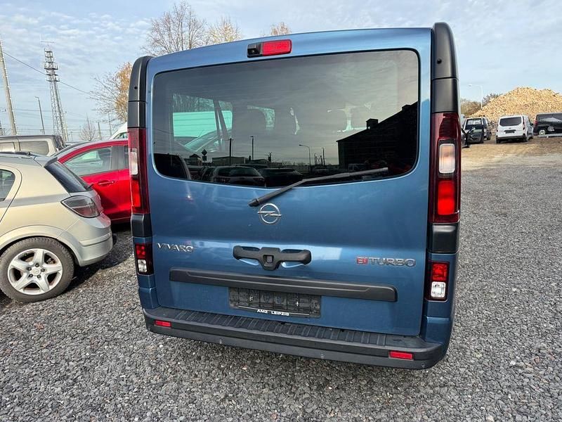 Gebraucht Opel Vivaro 145 PS (106 kW) 2016 Blau Van / Kleinbus