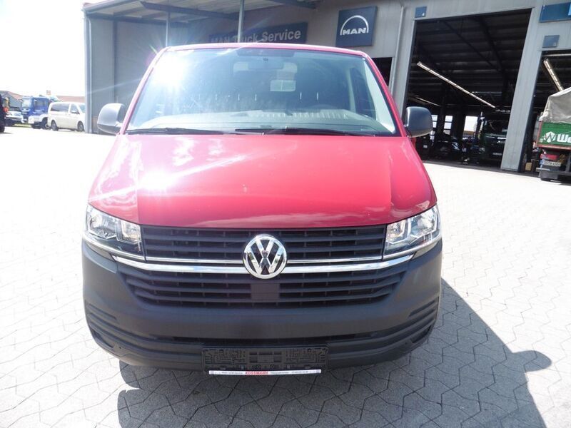 Gebraucht VW T6.1 150 PS (110 kW) 2021 Rot Van