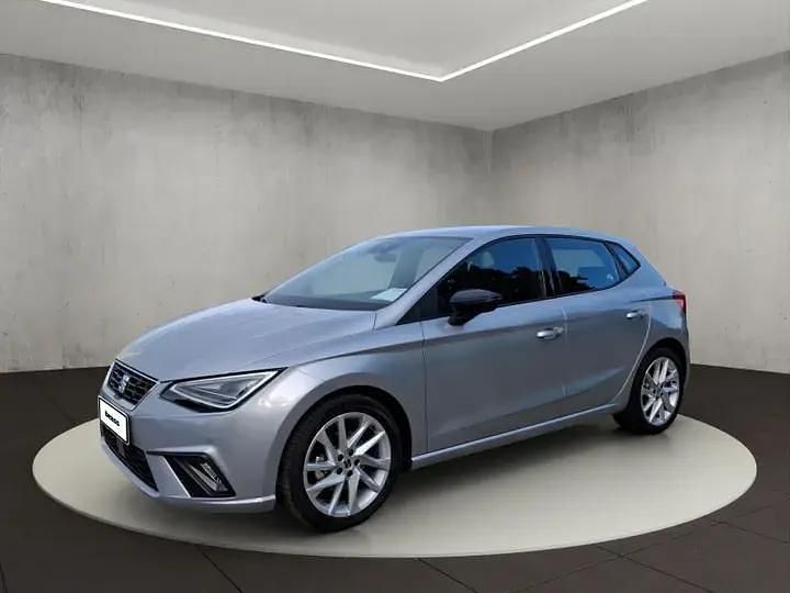 Urban silber Gebraucht 2024 Seat Ibiza Black Edition Limousine | 23.480 € (Etwas zu teuer) - Bild 1/4