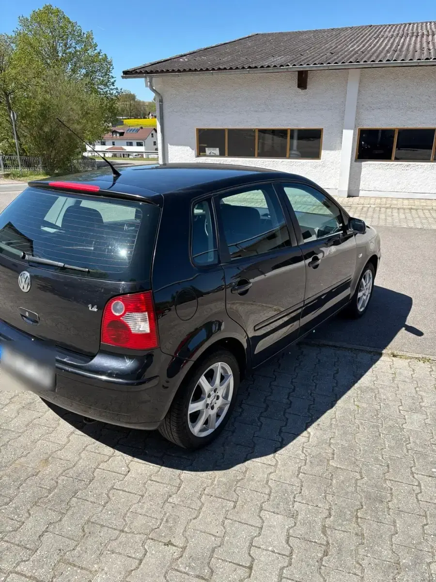 Gebraucht VW Polo 75 PS (55 kW) 2004 Schwarz Kleinwagen