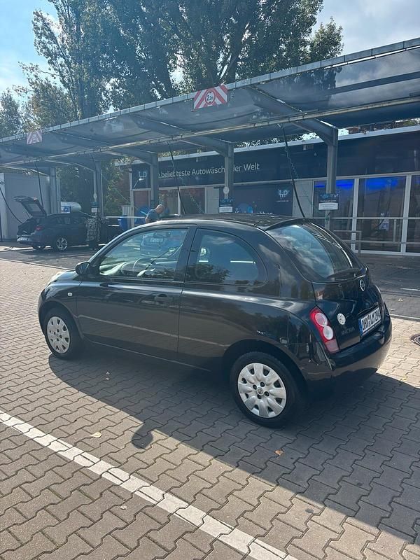 Schwarz Gebraucht 2004 Nissan Micra Kleinwagen | 1.800 € (Fairer Preis) - Bild 1/4