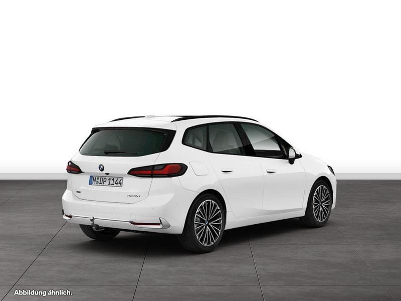 Gebraucht BMW 223 Active Tourer Comfort Edition 197 PS (144 kW) 2025 Van / Kleinbus