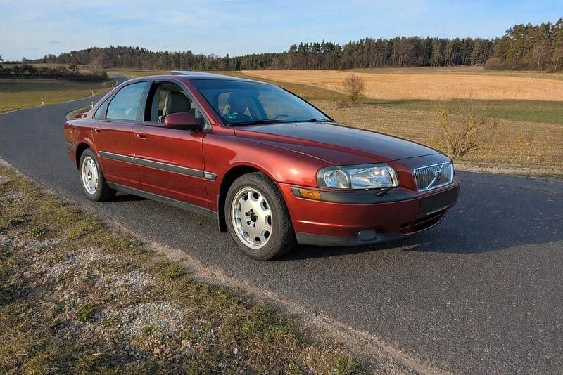 Gebraucht Volvo S80 140 PS (102 kW) 2001 Rot Limousine