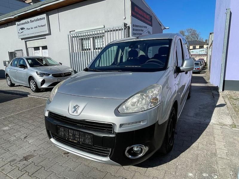 Gebraucht Peugeot Partner Tepee Active 114 PS (83 kW) 2013 Grau Van / Kleinbus