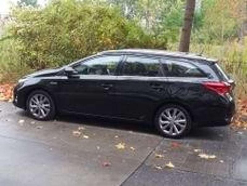 Gebraucht Toyota Auris Hybrid Executive 99 PS (72 kW) 2014 Schwarz Kombi