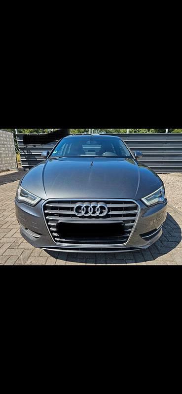 Gebraucht Audi A3 S-Line 140 PS (102 kW) 2013 Grau Limousine