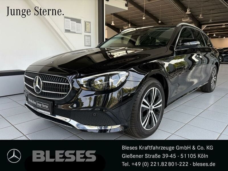Lack obsidianschwarz Gebraucht 2022 Mercedes E220 Avantgarde Kombi | 39.900 € (Fairer Preis) - Bild 1/4