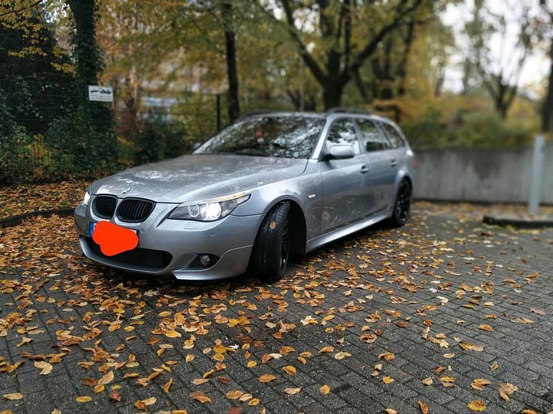 Gebraucht BMW 525 M Sport 177 PS (130 kW) 2007 Grau Kombi