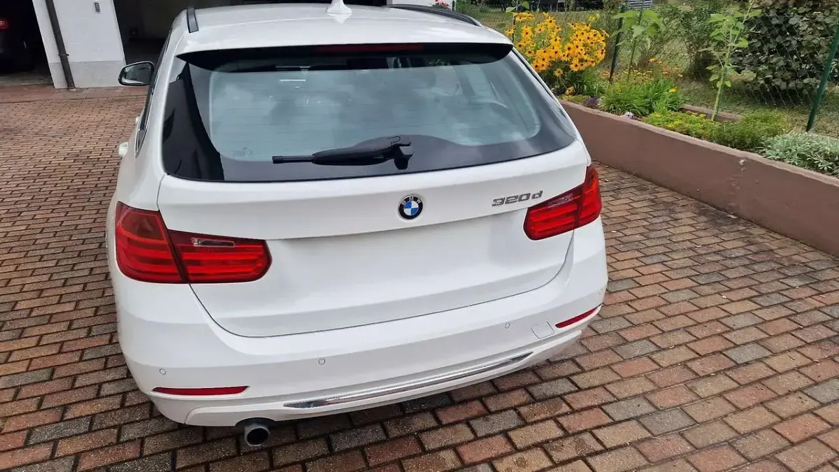 Gebraucht BMW 320 Luxury Line 184 PS (135 kW) 2015 Kombi
