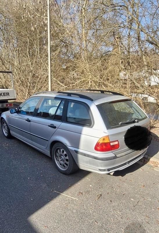 Gebraucht BMW 318 140 PS (102 kW) 2003 Grau Kombi