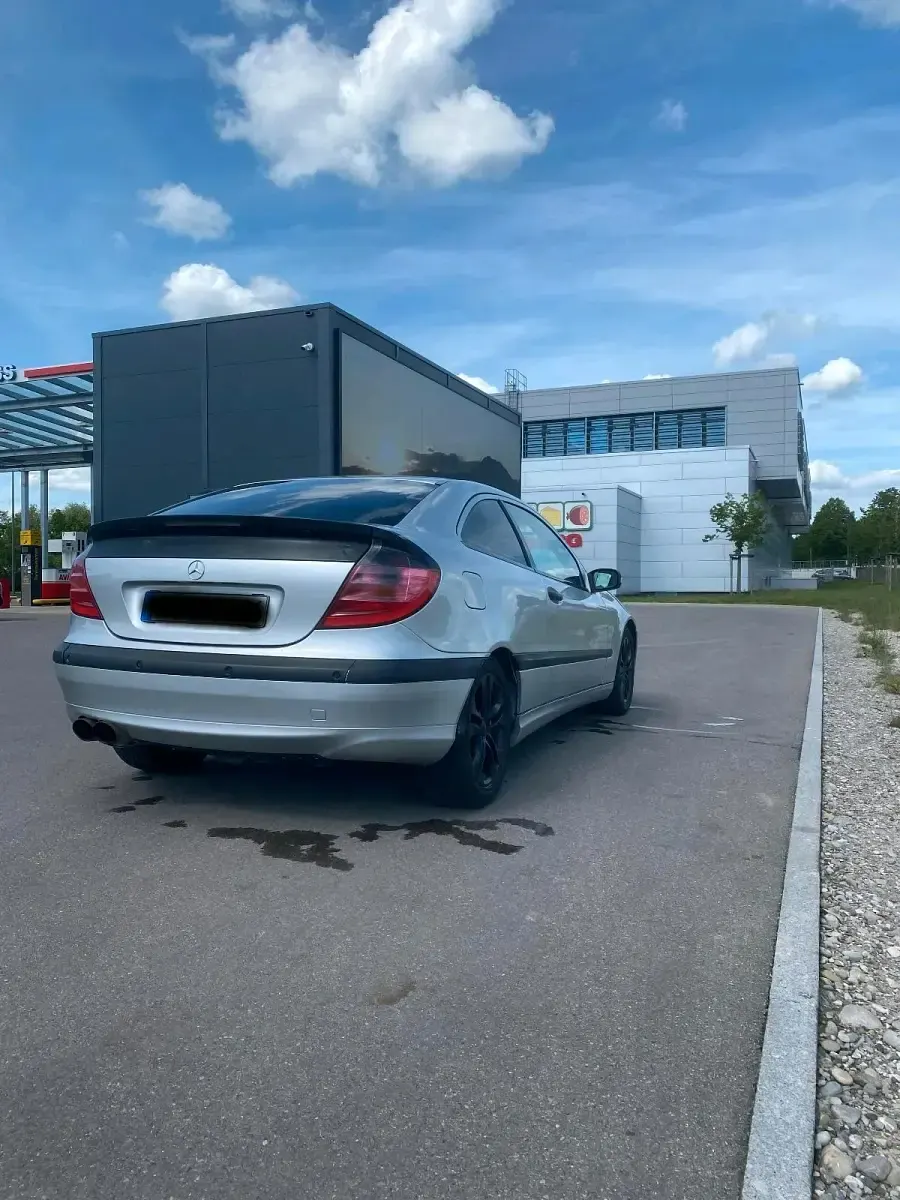 Gebraucht Mercedes C200 163 PS (119 kW) 2004 Grau Coupé