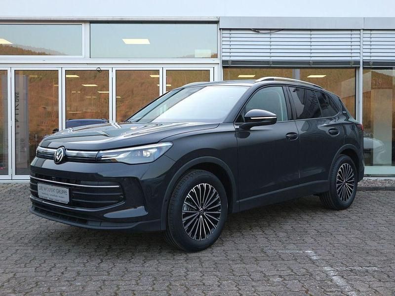 Neu VW Tiguan 131 PS (96 kW) 2025 Uranograu SUV
