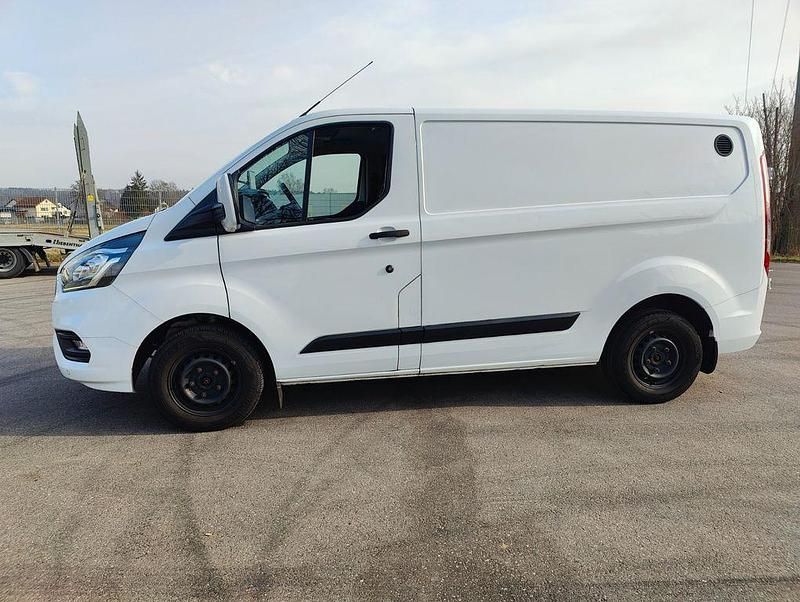 Gebraucht Ford Transit Custom Trend 105 PS (77 kW) 2018 Frozen white Van / Kleinbus