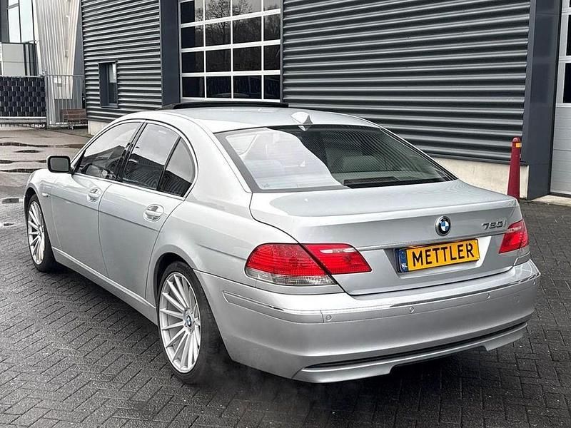 Gebraucht BMW 760 445 PS (327 kW) 2005 Grau Limousine