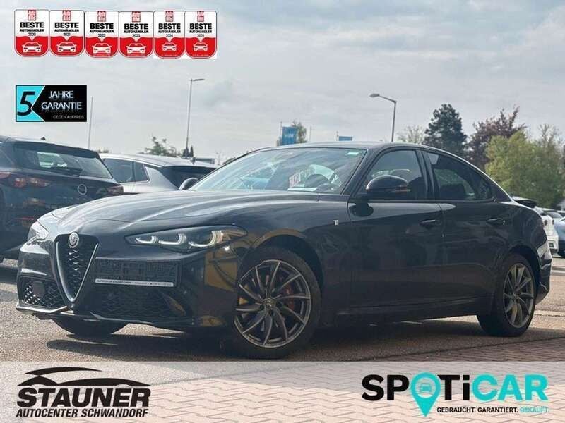 Nero vulcano schwarz metallic Gebraucht 2023 Alfa Romeo Giulia Ti Limousine | 31.980 € (Superpreis) - Bild 1/4