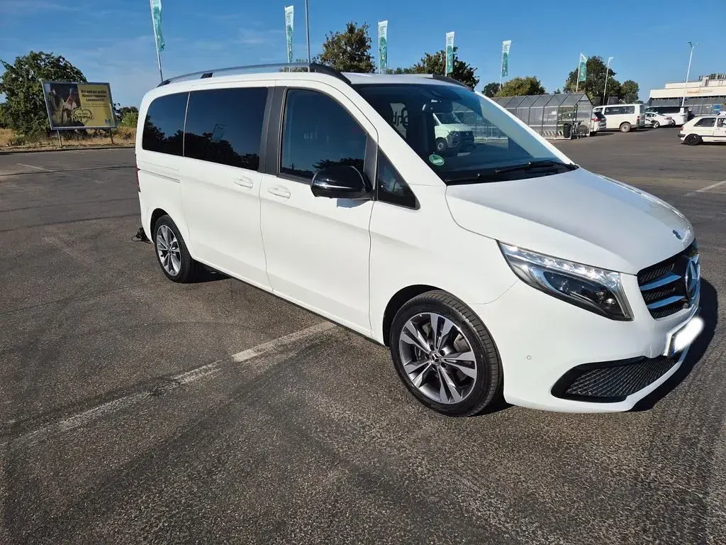Gebraucht Mercedes V250 Avantgarde Edition 190 PS (139 kW) 2020 Weiß Van / Kleinbus