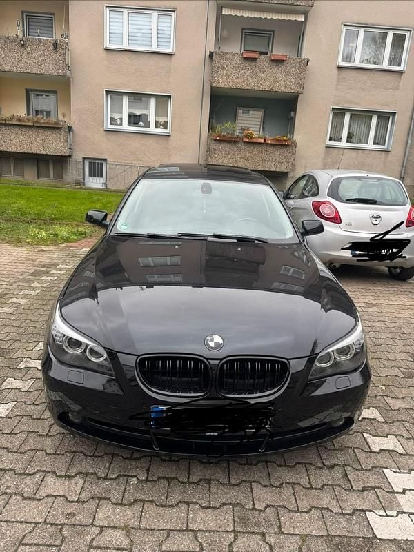 Schwarz Gebraucht 2004 BMW 520 Limousine | 6.700 € (Teuer) - Bild 1/4