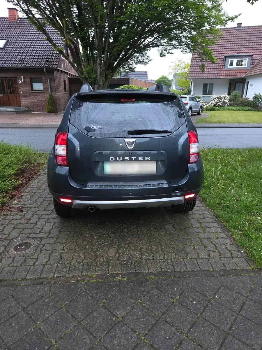 Gebraucht Dacia Duster 120 PS (88 kW) 2017 Grau SUV