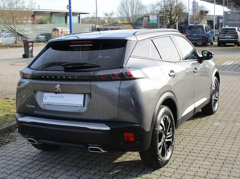 Gebraucht Peugeot 2008 Allure 131 PS (96 kW) 2023 Platiniumgrau metallic SUV