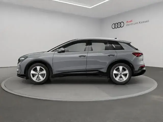 Nowe Audi Q4 e-tron Sport 150 kW (204 KM) 2026 Szary SUV