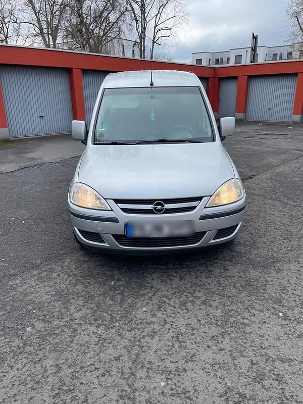Silber Gebraucht 2010 Opel Combo Van / Kleinbus | 2.500 € (Fairer Preis) - Bild 1/4