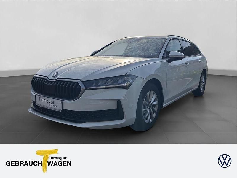 Weiß Gebraucht 2025 Skoda Superb Essence Kombi | 29.120 € (Guter Preis) - Bild 1/4
