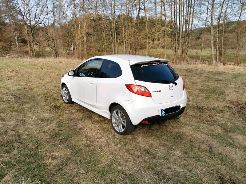 Gebraucht Mazda 2 103 PS (75 kW) 2008 Weiß Kleinwagen