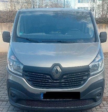 Gebraucht Renault Trafic 145 PS (106 kW) 2017 Braun Van / Kleinbus