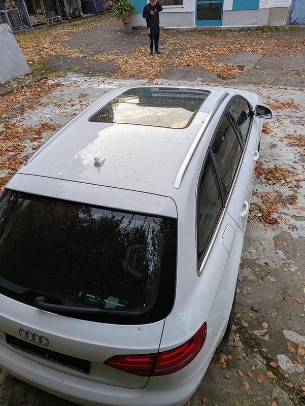 Weiß Gebraucht 2008 Audi A4 Kombi | 5.500 € (Fairer Preis) - Bild 1/4