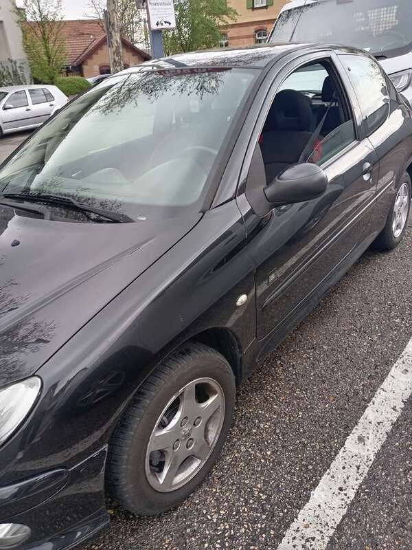 Schwarz Gebraucht 2007 Peugeot 206 Limousine | 750 € (Guter Preis) - Bild 1/4